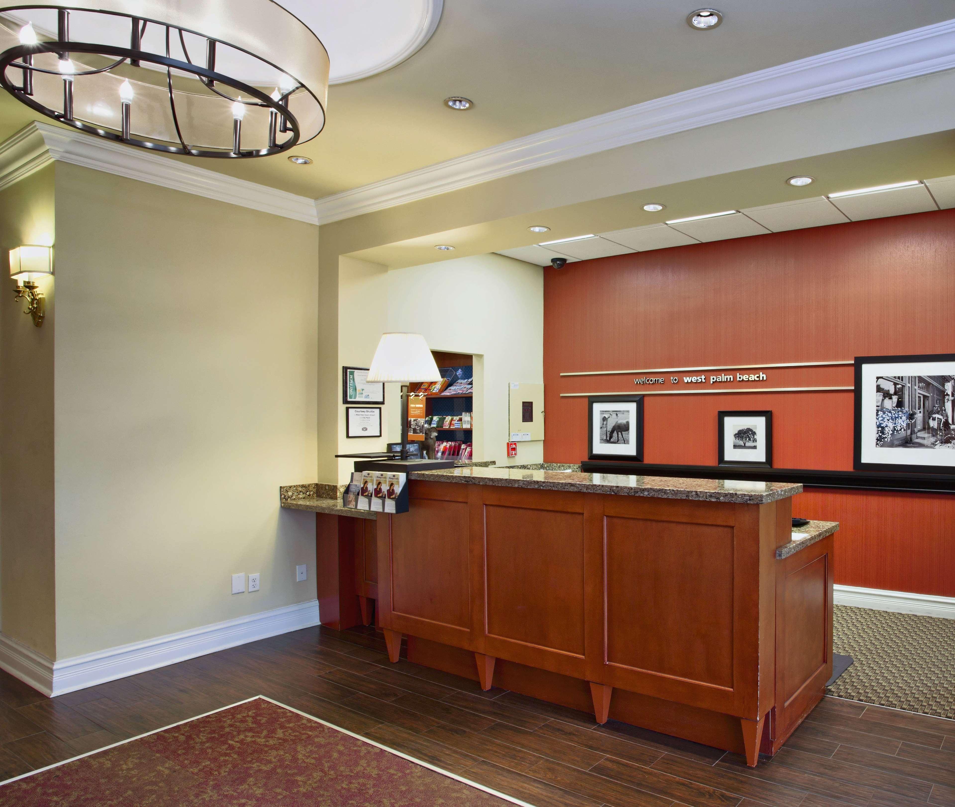 Hampton Inn West Palm Beach Central Airport Exterior foto